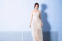 Diệp Lâm Anh “đằm thắm” trong bộ đầm dạ hội, thần thái mặn mà sau sóng gió