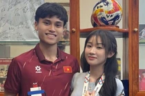 Bạn gái TikToker nổi tiếng của tiền vệ U23 Việt Nam là ai?