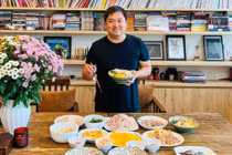 Những hình ảnh đời thường giản dị của ông Hoàng Nam Tiến 