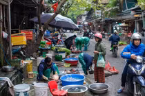 Chợ tạm, chợ cóc ở Hà Nội trước thời điểm bị dẹp bỏ