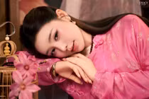 Quỳnh Kool khoe nhan sắc xinh đẹp trong tà áo dài