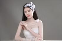 Lilly Luta khoe nhan sắc cận mặt đẹp chuẩn “búp bê sống”