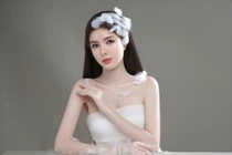 Lilly Luta khoe nhan sắc cận mặt đẹp chuẩn “búp bê sống”