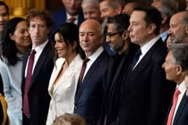 Tài sản tỷ phú toàn cầu lập kỷ lục mới 