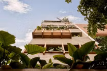 Khám phá ngôi nhà 5 tầng 'biết thở" giữa lòng thành phố 