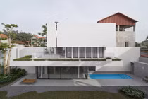 Báo Mỹ ca tụng biệt thự hình chữ T độc đáo tại Hà Nội