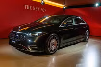 Mercedes-Benz EQS 2026 từ 2,9 tỷ, nâng cấp lần cuối trước khi "khai tử" 