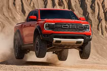 Ford Ranger Raptor V6 2026 nhận cọc tại Việt Nam, hơn 1,299 tỷ đồng?