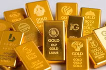 Giá vàng hôm nay 10/8: Neo mốc kỷ lục?