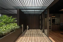 Độc đáo biệt thự chia đôi không gian để tạo khoảng 'thở'