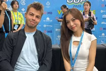 Hot girl Nhật Lê visual sáng bừng bên tay vợt pickleball số 1 thế giới