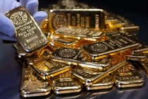 Giá vàng hôm nay 17/7: Đồng loạt lao dốc?
