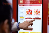Máy bán vàng tự động, giải pháp tránh xếp hàng mua vàng sát vía Thần Tài