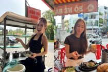 Con gái Thái VG chọn làm phục vụ, bập bẹ học tiếng Việt