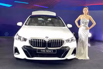 BMW 5 Series 2025 "lột xác táo bạo" hơn 2,5 tỷ tại Việt Nam