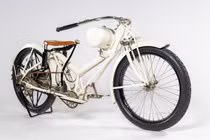 Mục sở thị Williams Clady - môtô 110 tuổi độc nhất thế giới