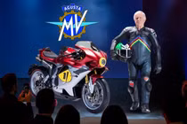 MV Agusta Superveloce 1000 Ago - siêu môtô gần 2 tỷ đồng