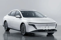 Sedan plug-in hybrid tiết kiệm xăng