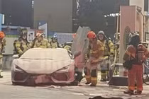 Lamborghini Revuelto hơn 700.000 USD bất ngờ "phát hoả" tại trạm xăng