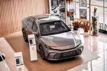 Toyota Việt Nam khẳng định, chưa tăng giá Camry và Fortuner nhập khẩu