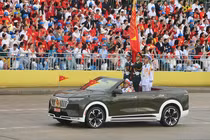 Tận thấy VinFast VF9 mui trần tại lễ tổng duyệt 80 năm Quốc khánh 2/9