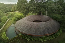 Chiêm ngưỡng biệt thự tròn độc đáo giữa rừng nhiệt đới 