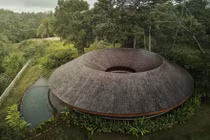 Chiêm ngưỡng biệt thự tròn độc đáo giữa rừng nhiệt đới 