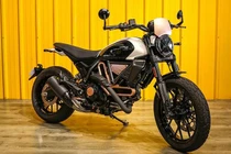 "Soi" Ducati Scrambler Rizoma độc nhất Việt Nam, giá tới 529 triệu đồng