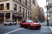 Mazda MX-5 Miata 2026 bản Mỹ có mức mở bán từ 790 triệu đồng
