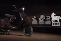 Xe ga Vespa 946 bản Bính Ngọ gần nửa tỷ, dự kiến "cháy hàng"?