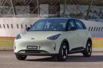 Geely EX2 chạy điện nhận cọc tại Việt Nam, giá khoảng 500 triệu đồng