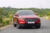 Honda Việt Nam giảm giá bán HR-V e:HEV RS tới 34 triệu đồng