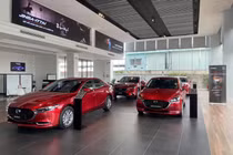 Mazda3 một mình "gánh team" sedan cỡ C đầu năm 2026