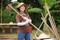 Ái nữ nhà đại gia thủy sản chưa chồng giàu 'nứt đố đổ vách'