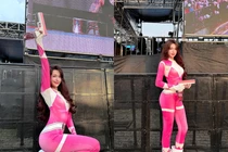 Karty Chang hóa 'Siêu Nhân Hồng' tham dự đại nhạc hội Waterbomb