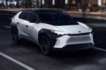 Hãng xe Toyota dẫn đầu doanh số bán ôtô điện tại Nhật Bản