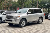 Toyota Land Cruiser 2014 nhập Mỹ chạy chán, bán tới 2,5 tỷ ở Hà Nội