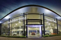 Nhà phân phối xe sang Mercedes-Benz thoát lỗ nhờ xe điện VinFast