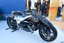 Honda EV Outlier - môtô điện đậm chất tương lai "khoe dáng" tại Hà Nội