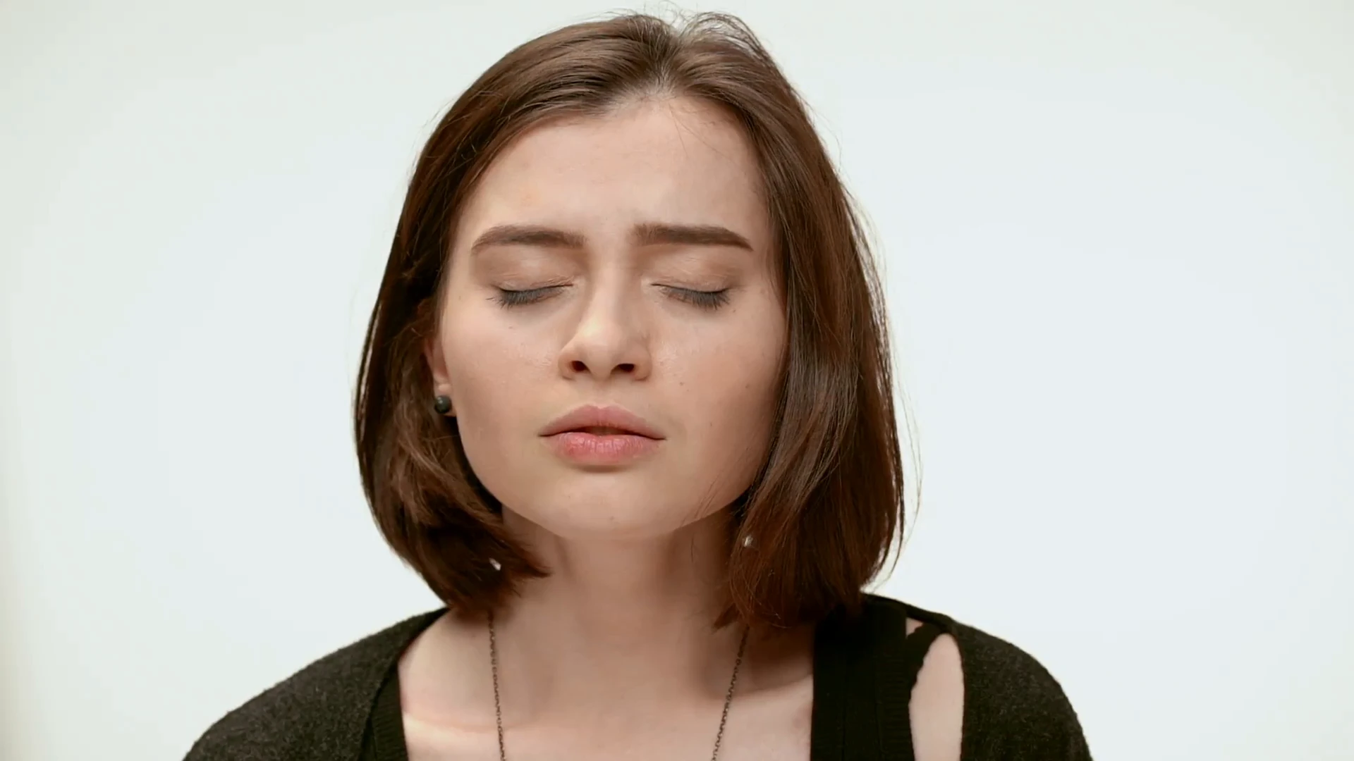 Video: Cơ thể người sẽ thế nào khi không ngủ?