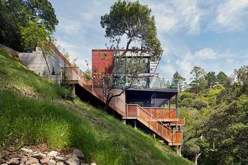 Khám phá căn biệt thự sang trọng nằm trên sườn núi