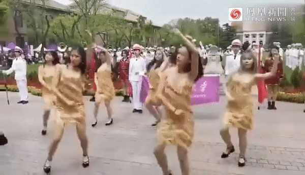 Bai nhay cua nu sinh vien Dai hoc Thanh Hoa gay tranh cai