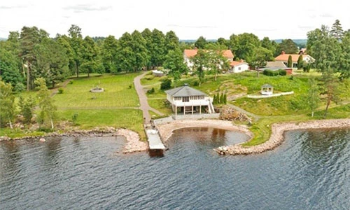 Dinh thự của huấn luyện viên trưởng tuyển Philippines gặp Việt Nam