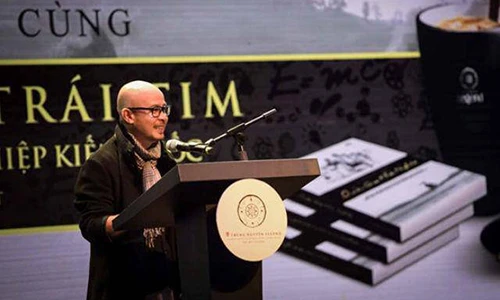 Video: Vẻ "bí hiểm" của Đặng Lê Nguyên Vũ sau 5 năm vắng bóng