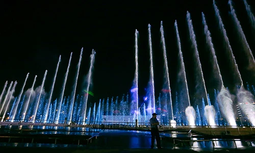 Video: Đã mắt với nhạc nước “cực chất” ở khu Nam Sài Gòn