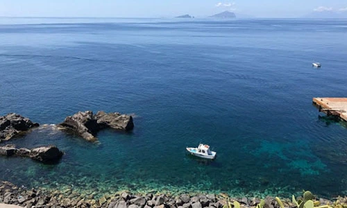 Cảnh đẹp khó tin tại vùng đất “thiên đường gặp địa ngục“