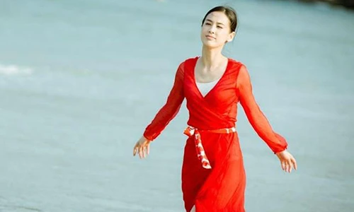 Video: Đừng bao giờ đánh rơi hạnh phúc trong sự im lặng!