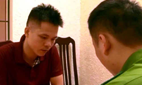 Trộm trốn trong nhà vệ sinh, chờ gia chủ đi vắng để phá két sắt