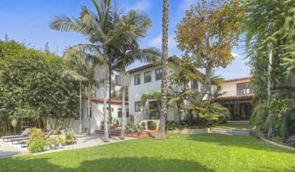 Bên trong biệt thự 6 triệu USD của mỹ nhân "Chạng vạng"