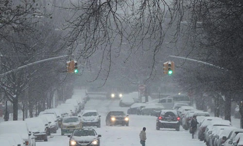 Video: Cười “đau bụng” giao thông trong mưa tuyết trên đường phố Nga